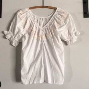 Vintage top with white lace & pink ribbon. Small.